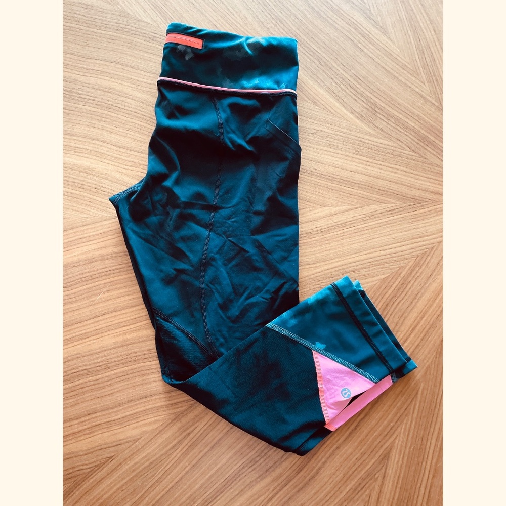 LULULEMON ATHLETICA Cropped Running Tights